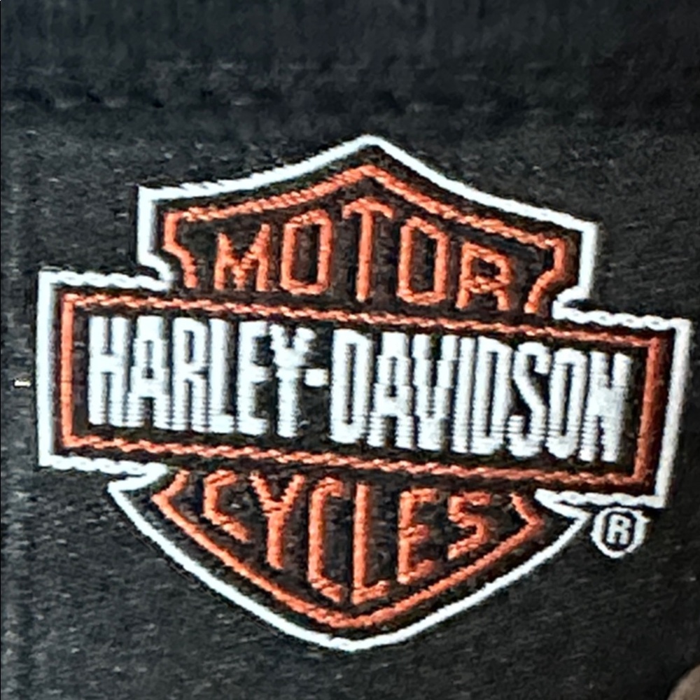 Harley-Davidson Black Short Sleeve Graphic Tee with Wing Design - Picture 2 of 9